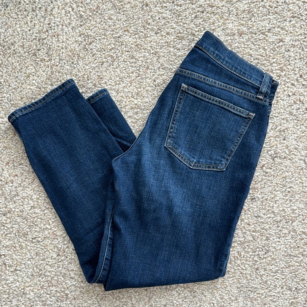Woman’s GAP Girlfriend Fit Jeans - Picture 4 of 5